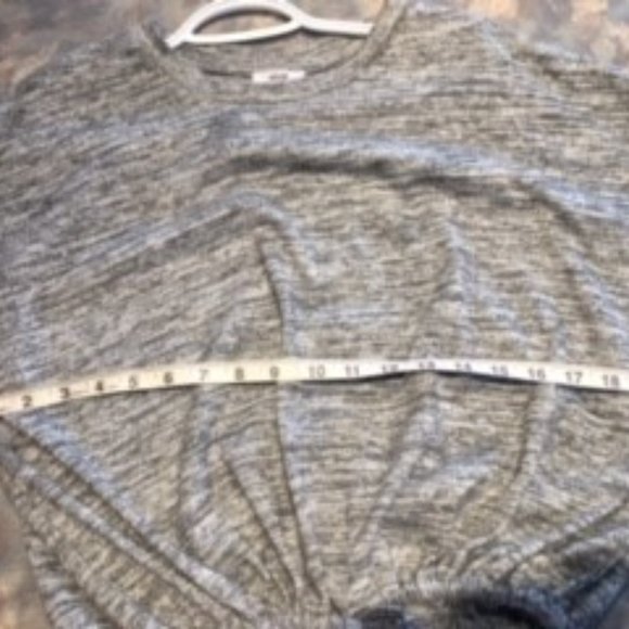 Ardene Cropped Long Sleeve Tie Waist Top - Gray - Size XS (Fits Oversized) - Picture 7 of 8